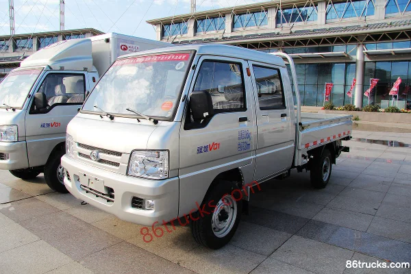 Foton Forland Yuling VQ1 1.1L 60 hp 4X2(6 wheels) gasoline double-row stake micro truck (semi-load bearing) Exterior (3) | 86Trucks