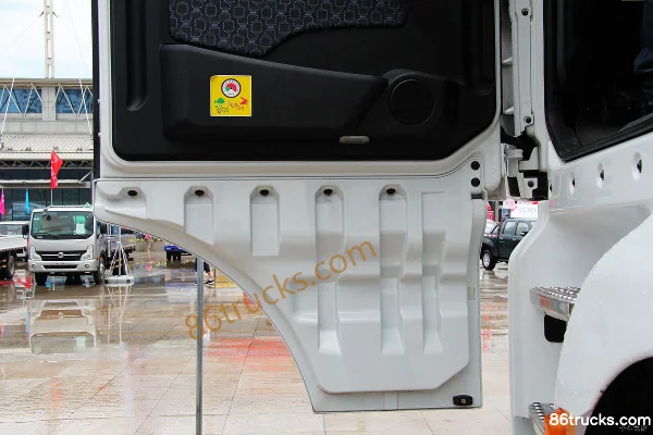 Sinotruk Sitrak C7H Heavy Truck 440hp 6X4(10 wheels) Tractor Truck Cab (3) | 86Trucks