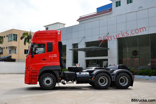 Dongwo UD Kuteng heavy truck 400 hp 6X4(10 wheels) tractor truck Exterior (3) | 86Trucks