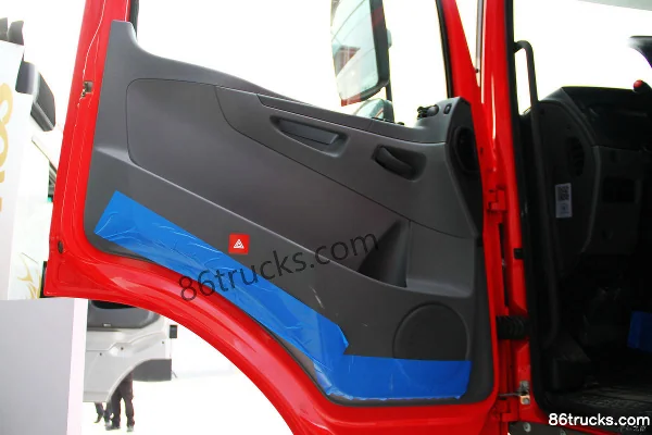 Mercedes-Benz Axor Heavy Truck 400 hp 4X2(6 wheels) Tractor Truck (China IV) (Model 1840) Cab (2) | 86Trucks