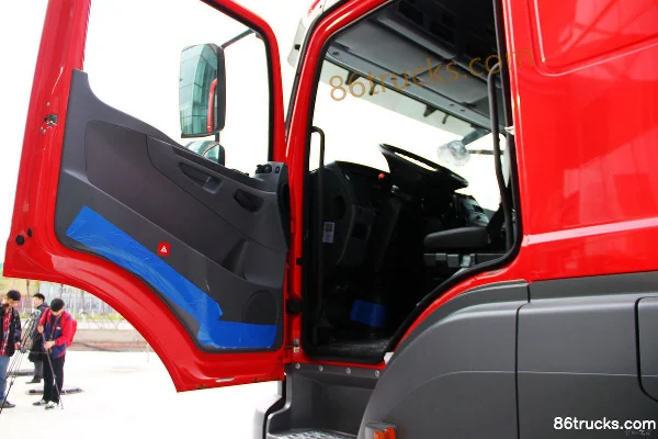 Mercedes-Benz Axor Heavy Truck 400 hp 4X2(6 wheels) Tractor Truck (China IV) (Model 1840) Cab (1) | 86Trucks