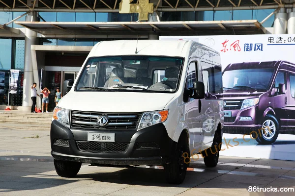 Dongfeng Yufeng 136 ch fourgon fermé Extérieur (3) | 86Trucks