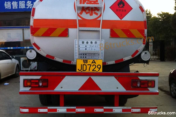 Dongfeng Commercial Vehicle Tianjin 180 hp 4X2(6 wheels) fuel tank truck (Xingshi brand) Exterior (3) | 86Trucks