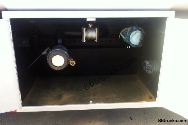 Dongfeng Commercial Vehicle Tianjin 180 hp 4X2(6 wheels) fuel tank truck (Xingshi brand) Chassis (1) | 86Trucks