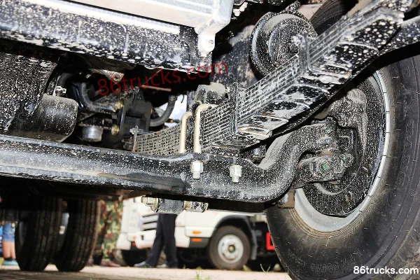 JAC Shuailing H330 120 hp 4X2(6 wheels) 4.18m Single Row Flatbed Light Truck (Wide Body) Chassis (3) | 86Trucks