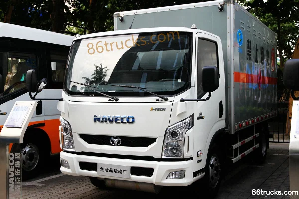 Yuejin Chaoyue C300 125hp 4X2(6 wheels) Explosive Transport Truck (Xier Brand) Exterior (3) | 86Trucks