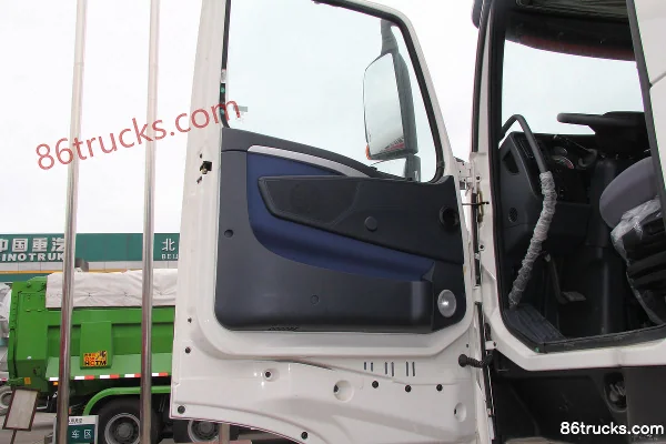 Sinotruk HOWO T7H Heavy Truck 400hp 6X4(10 wheels) Dangerous Goods Tractor Truck (High Roof)(16-speed) Cab (2) | 86Trucks