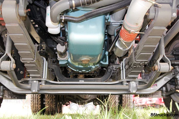 Sinotruk HOWO camion lourd 380 ch 6X4(10 roues) camion benne 5,6 m Châssis (3) | 86Trucks