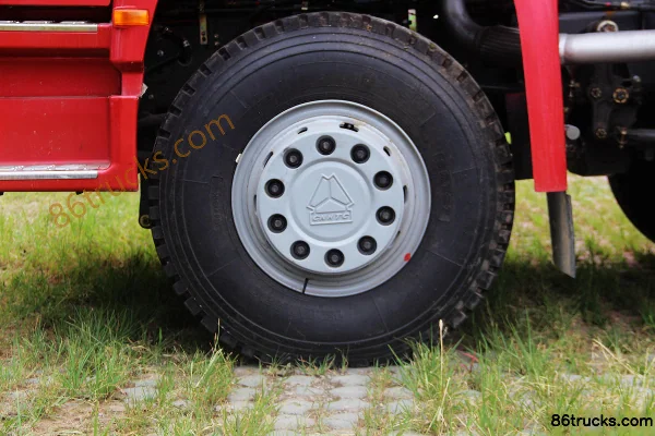 Sinotruk HOWO 266 hp 8X4(12 wheels) 6.5m dump truck Chassis (1) | 86Trucks