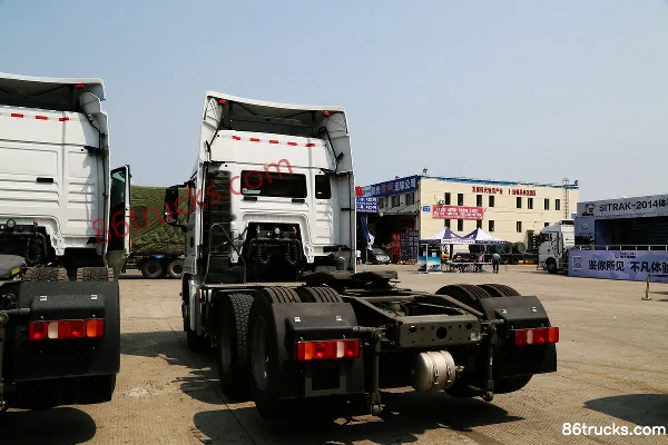 Sinotruk Sitrak C7H Heavy Truck 440 hp 6X2R Tractor Truck Exterior (3) | 86Trucks