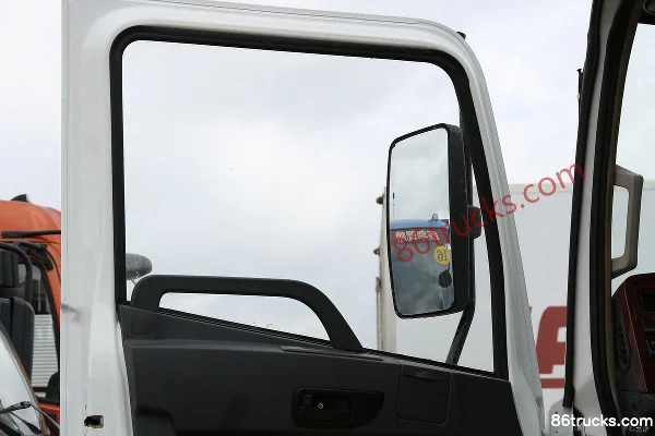 LIFAN Kaiwoda 180 ch 4X2(6 roues) balayeuse laveuse (LFJ5160TXS) Cabine (1) | 86Trucks