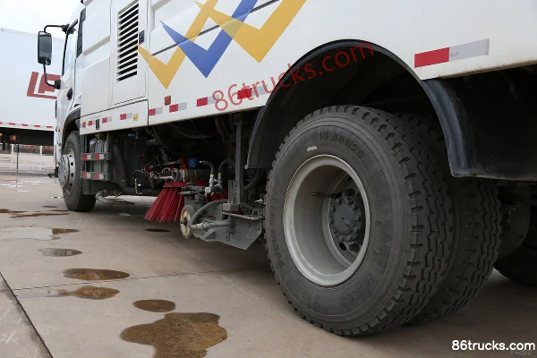 LIFAN Kaiwoda 180 ch 4X2(6 roues) balayeuse laveuse (LFJ5160TXS) Châssis (1) | 86Trucks