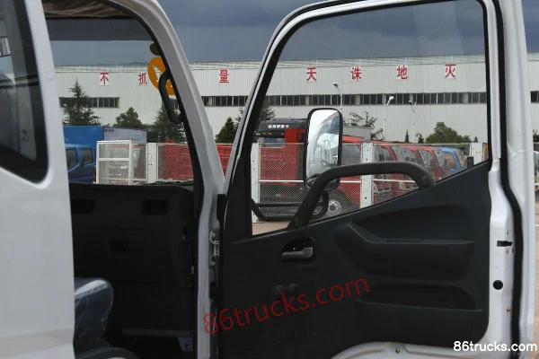 Shijun Sikate 110 hp 4X2(6 wheels) 2.9m Semi-row Flatbed Light Truck Cab (2) | 86Trucks