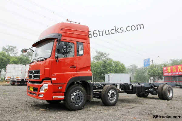 Dongfeng Commercial Vehicle Tianlong Heavy Truck 220hp 6X2(8 wheels) 9.6m Semi-Sleeper Stake Truck (Flat Roof) Exterior (3) | 86Trucks
