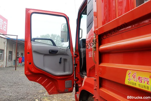 Dongfeng Commercial Vehicle Tianjin camion moyen 160 ch 4X2(6 roues) camion porteur 6,75 m Cabine (1) | 86Trucks