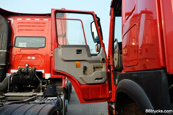 Sinotruk HOWO-7 heavy truck 380 hp 10X4(14 wheels) wrecker chassis Cab (1) | 86Trucks