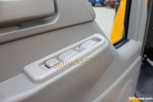 JAC Shuailing K330 120 hp 4X2(6 wheels) 3.2m double-row drop-side light truck Cab (2) | 86Trucks