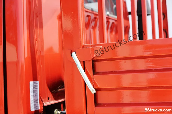 Dongfeng Duolika D8 136 hp 4X2(6 wheels) 6.4m Single Row Flatbed Cargo Truck Body (2) | 86Trucks
