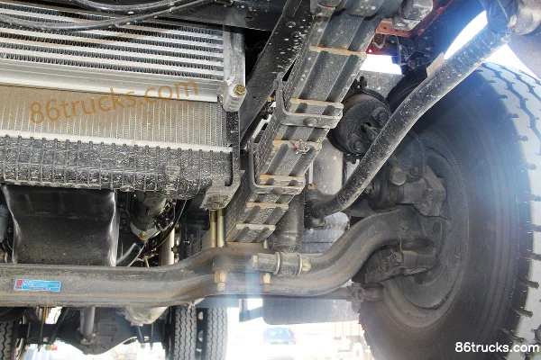Dongfeng Duolika D7 2018 150hp 4X2(6 wheels) 5.58m Single Row Van Light Truck Chassis (3) | 86Trucks