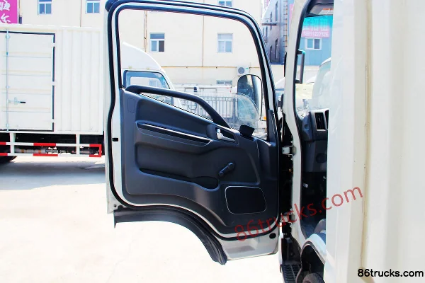 JAC Shuailing K340 124 hp 4X2(6 wheels) 4.13m single-row van light truck (hydraulic brake) Cab (1) | 86Trucks