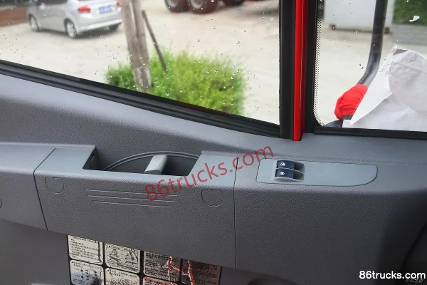SAIC Hongyan Genlyon M100 tracteur routier lourd 350 ch 6X2(8 roues) Cabine (2) | 86Trucks
