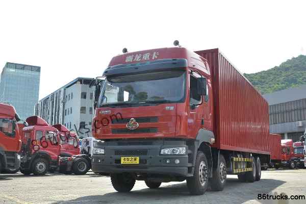 Dongfeng Liuqi Chenglong M5 Heavy Truck 280hp 8X4(12 wheels) 8.2m Cargo Truck Exterior (2) | 86Trucks