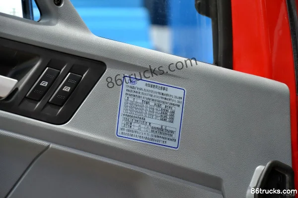 FAW Jiefang Qingdao Long V Medium Truck 180hp 6X2(8 wheels) 7.7m semi-row cargo truck chassis Cab (3) | 86Trucks