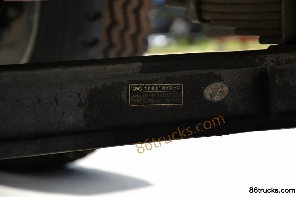 FAW Jiefang Qingdao Long V Medium Truck 180hp 6X2(8 wheels) 7.7m semi-row cargo truck chassis (3) | 86Trucks