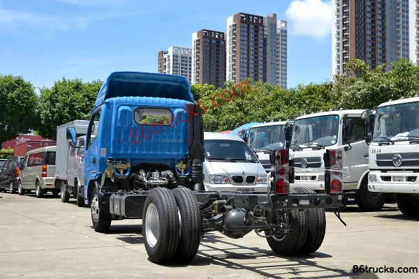 Dongfeng Ruiling L 143 ch 4X2(6 roues) châssis de camion léger à cabine simple (charge nominale : 1,99 t) Extérieur (3) | 86Trucks