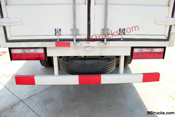 JAC Shuailing K330 120 ch 4X2(6 roues) fourgon 4,13 m cabine simple (châssis étroit)(frein à air) Carrosserie (1) | 86Trucks