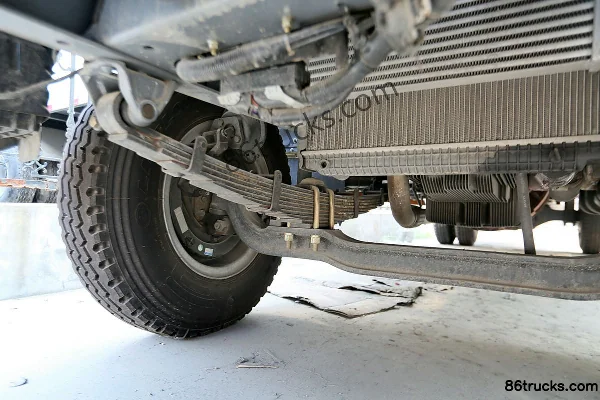 JAC Weiling Medium Truck 130hp 4X2(6 wheels) Van Cargo Truck Chassis (3) | 86Trucks