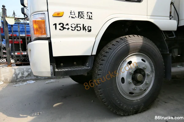 JAC Weiling Medium Truck 130hp 4X2(6 wheels) Van Cargo Truck Chassis (1) | 86Trucks