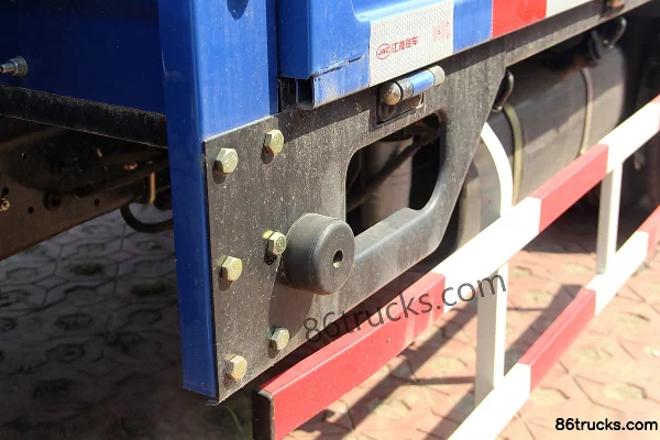 JAC Junling E5 102 hp 4X2(6 wheels) 4.18 m single-row flatbed light truck Body (3) | 86Trucks