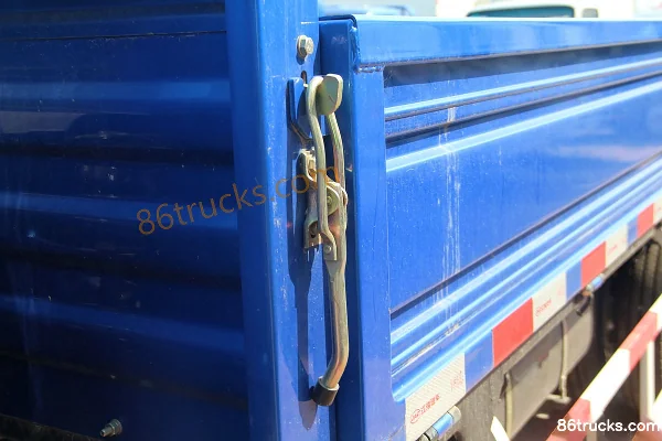 JAC Junling E5 102 hp 4X2(6 wheels) 4.18 m single-row flatbed light truck Body (2) | 86Trucks