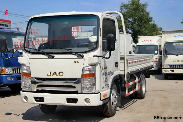 JAC Shuailing K280 120 hp 4X2(6 wheels) 3.6m Single Row Flatbed Light Truck Exterior (2) | 86Trucks