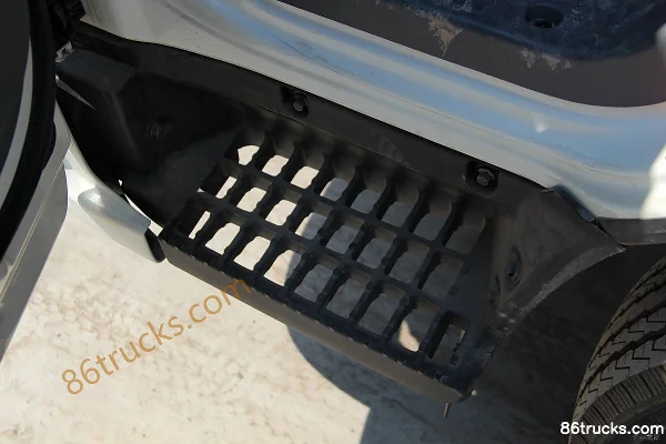 JAC Shuailing K280 120 hp 4X2(6 wheels) 3.6m Single Row Flatbed Light Truck Cab (1) | 86Trucks