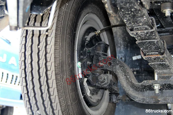 JAC Shuailing K280 120 hp 4X2(6 wheels) 3.6m Single Row Flatbed Light Truck Chassis (3) | 86Trucks