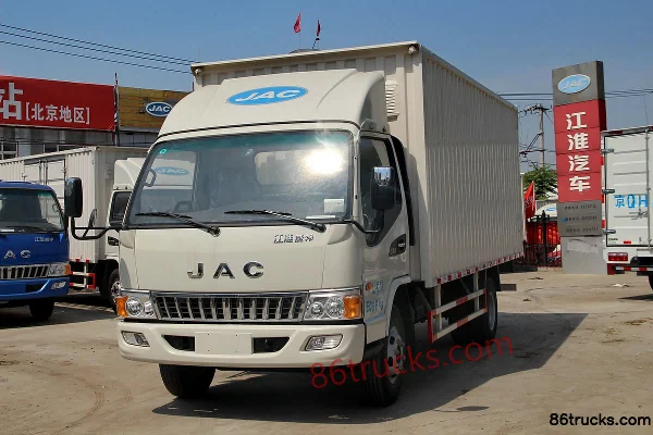 JAC Junling W380 124hp 4X2(6 wheels) 5.2m single-row van light truck Exterior (3) | 86Trucks