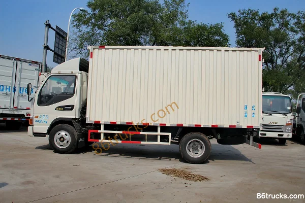 JAC Junling K330 120hp 4X2(6 wheels) 4.15m single-row van light truck Exterior (3) | 86Trucks