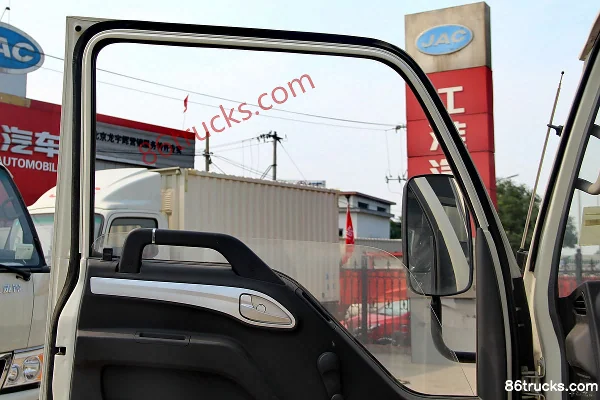 JAC Junling K330 120hp 4X2(6 wheels) 4.15m single-row van light truck Cab (2) | 86Trucks