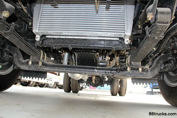 JAC Junling K330 120hp 4X2(6 wheels) 4.15m single-row van light truck Chassis (1) | 86Trucks