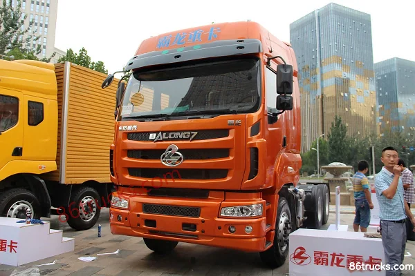 DongfengLiuqi ChenglongM7 camion lourd 400 ch 6X4(10 roues) tracteur routier (Yuchai) Extérieur (2) | 86Trucks