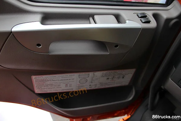 DongfengLiuqi ChenglongM7 camion lourd 400 ch 6X4(10 roues) tracteur routier (Yuchai) Cabine (3) | 86Trucks