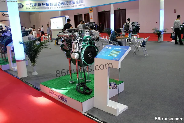 Xichai 4DW93-78E4 78 hp 2.54L China IV Diesel Engine Exterior (3) | 86Trucks