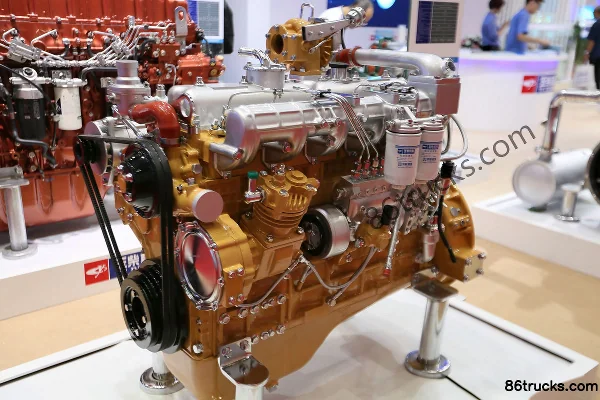 Yuchai YC6J125Z-T30 125 hp 6.5L China III Diesel Engine Exterior (2) | 86Trucks