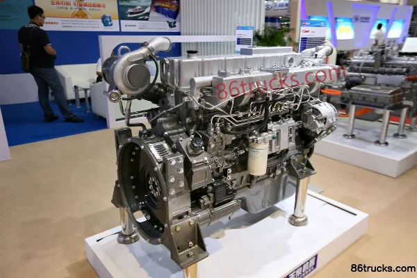 Yuchai YC6MK350-42 350 ch 10,3 L China IV moteur diesel Extérieur (3) | 86Trucks