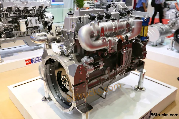 Yuchai YC6G250N-50 250 hp 7.8L China V Natural Gas Engine Exterior (3) | 86Trucks