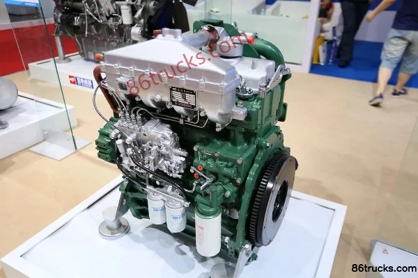 Yuchai YC4A110L-T20 110 hp 4.84L China II Diesel Engine Exterior