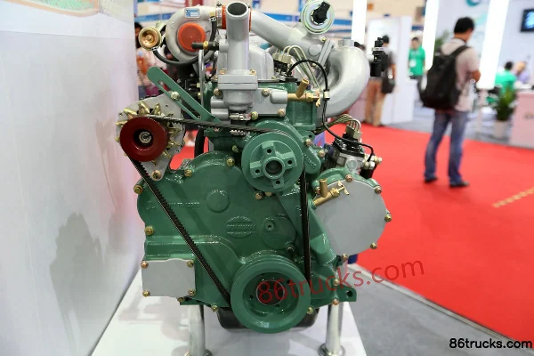 Quanchai TL4M2 120 hp 5L China III Diesel Engine Exterior (3) | 86Trucks