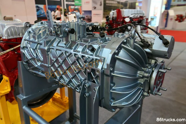 Hanma 8SDB1851 8-Speed Manual Transmission Exterior (2) | 86Trucks